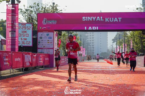 Race photo from Smartfren Run 2025 