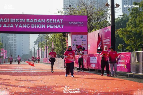 Race photo from Smartfren Run 2025 