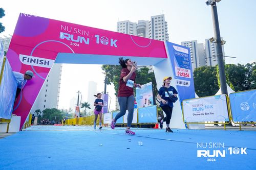 Race photo from Nu Skin Run 10K