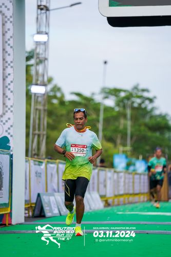Race photo from Arutmin Borneo Run 2024