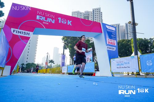 Race photo from Nu Skin Run 10K