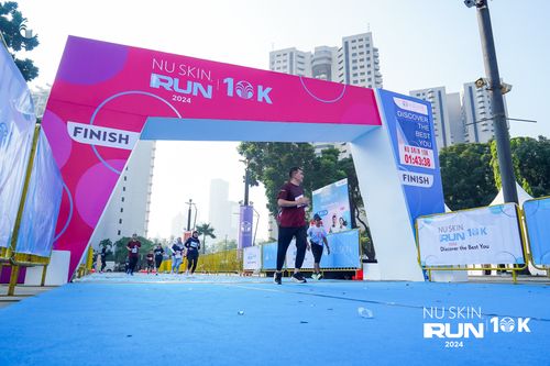 Race photo from Nu Skin Run 10K