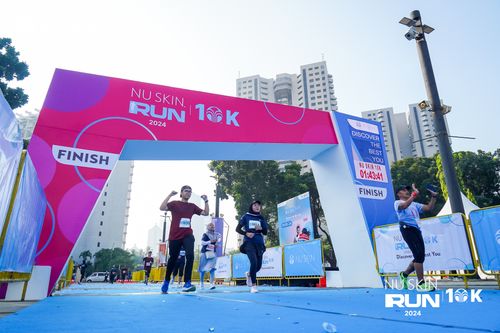 Race photo from Nu Skin Run 10K