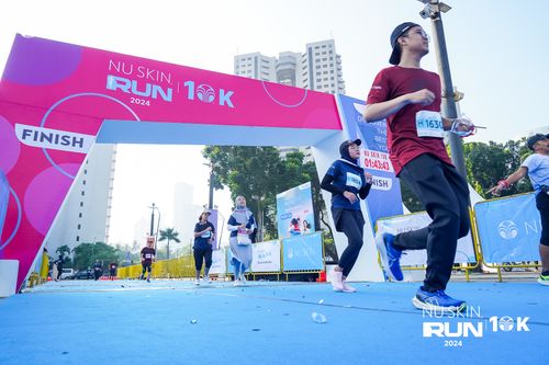 Race photo from Nu Skin Run 10K