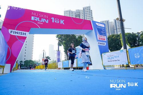 Race photo from Nu Skin Run 10K