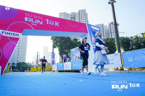 Race photo from Nu Skin Run 10K