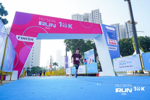 Race photo from Nu Skin Run 10K