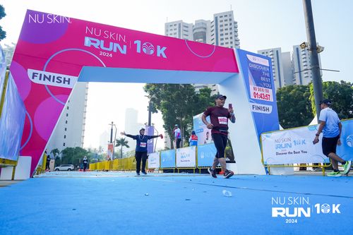 Race photo from Nu Skin Run 10K
