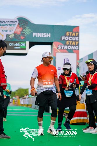 Race photo from Arutmin Borneo Run 2024