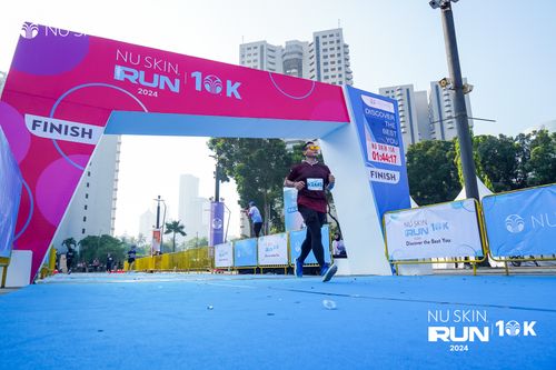 Race photo from Nu Skin Run 10K