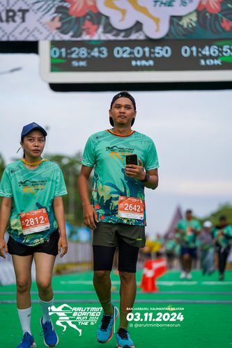 Race photo from Arutmin Borneo Run 2024