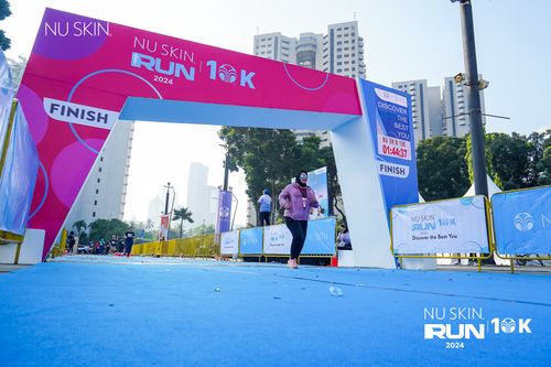 Race photo from Nu Skin Run 10K