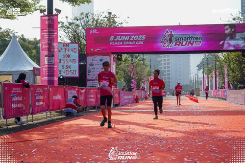 Race photo from Smartfren Run 2025 