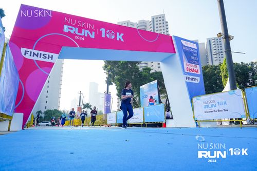 Race photo from Nu Skin Run 10K
