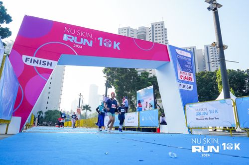 Race photo from Nu Skin Run 10K