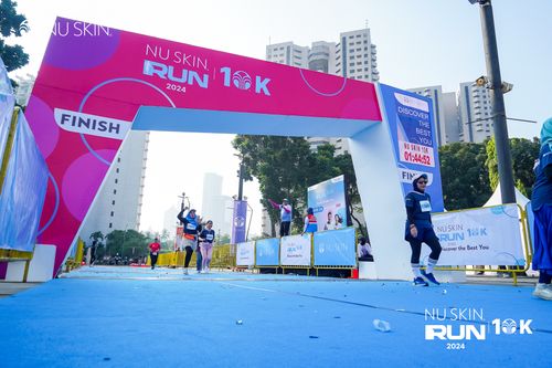 Race photo from Nu Skin Run 10K
