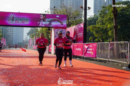 Race photo from Smartfren Run 2025 