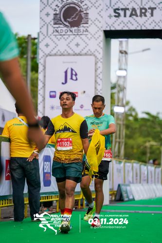 Race photo from Arutmin Borneo Run 2024