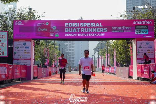 Race photo from Smartfren Run 2025 