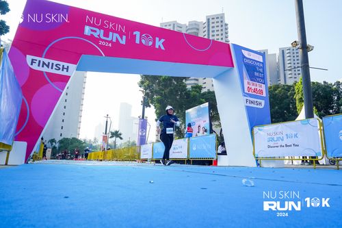 Race photo from Nu Skin Run 10K