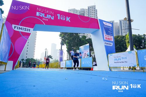 Race photo from Nu Skin Run 10K