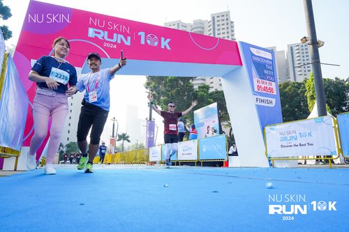 Race photo from Nu Skin Run 10K