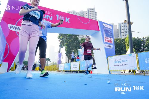 Race photo from Nu Skin Run 10K