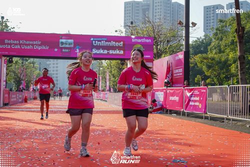 Race photo from Smartfren Run 2025 