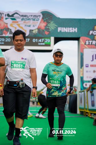 Race photo from Arutmin Borneo Run 2024