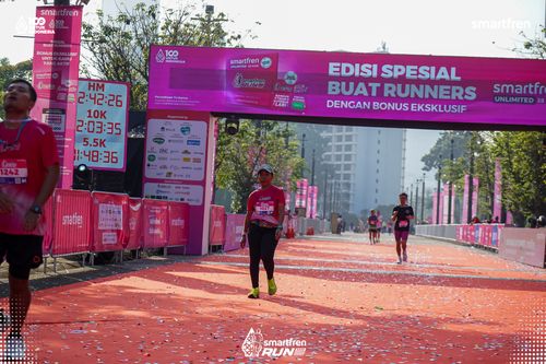 Race photo from Smartfren Run 2025 