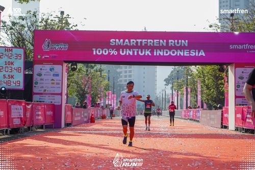 Race photo from Smartfren Run 2025 