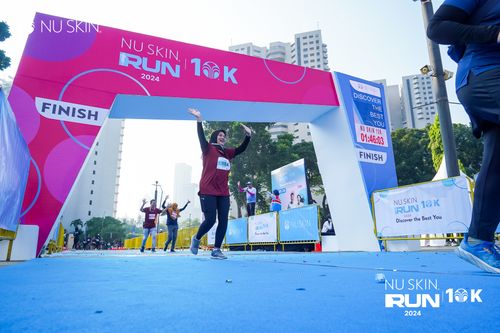 Race photo from Nu Skin Run 10K