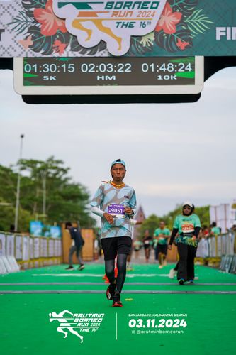 Race photo from Arutmin Borneo Run 2024