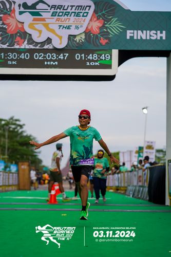 Race photo from Arutmin Borneo Run 2024