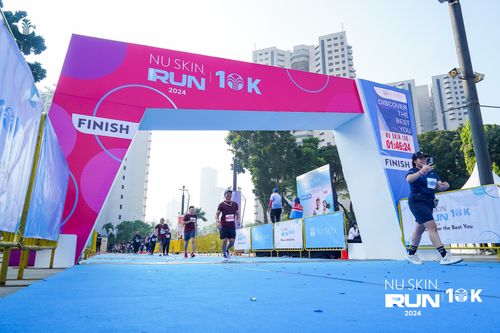 Race photo from Nu Skin Run 10K