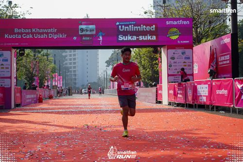Race photo from Smartfren Run 2025 