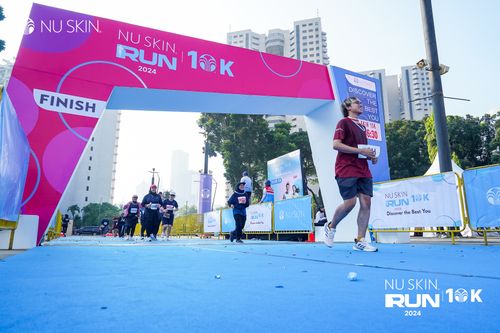 Race photo from Nu Skin Run 10K