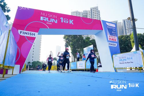 Race photo from Nu Skin Run 10K