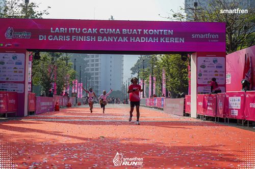 Race photo from Smartfren Run 2025 