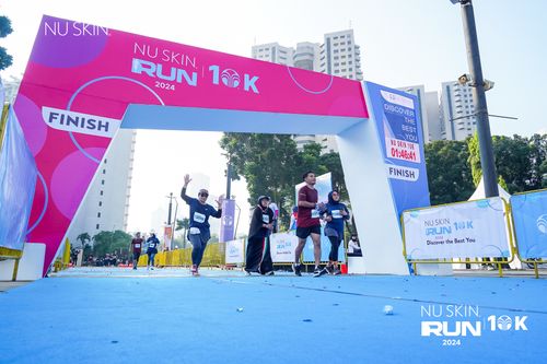 Race photo from Nu Skin Run 10K
