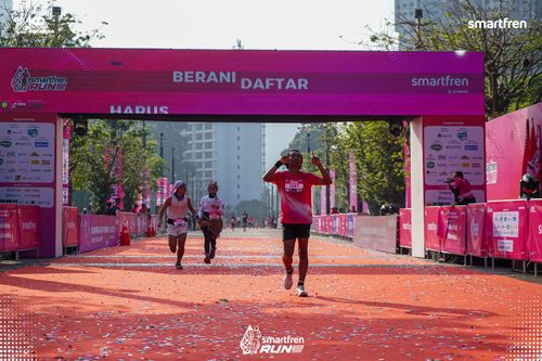 Race photo from Smartfren Run 2025 