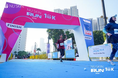 Race photo from Nu Skin Run 10K