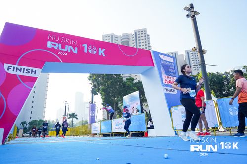 Race photo from Nu Skin Run 10K
