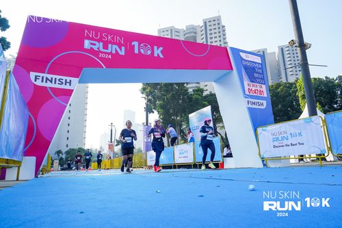 Race photo from Nu Skin Run 10K