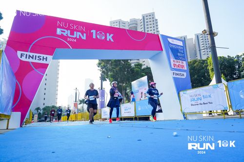 Race photo from Nu Skin Run 10K