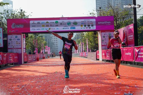 Race photo from Smartfren Run 2025 
