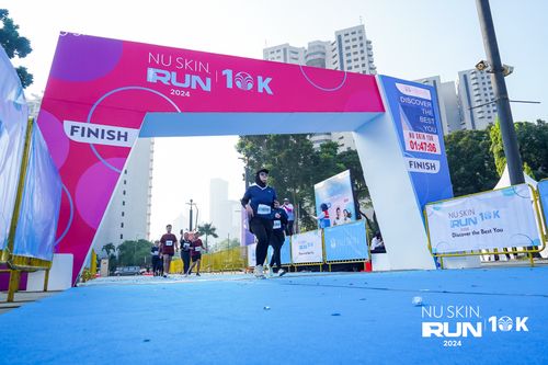 Race photo from Nu Skin Run 10K