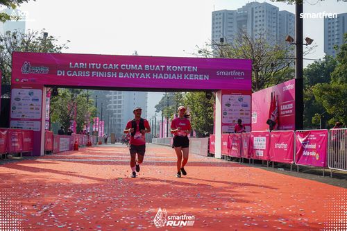 Race photo from Smartfren Run 2025 