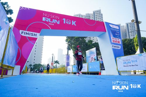 Race photo from Nu Skin Run 10K