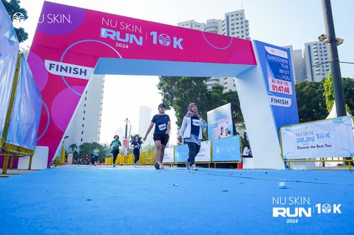 Race photo from Nu Skin Run 10K